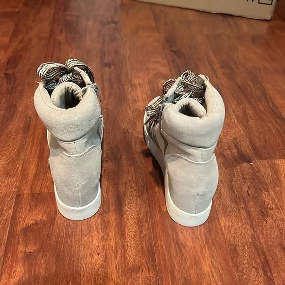 Women's Gray High-Top Sneakers - Picture 4 of 4